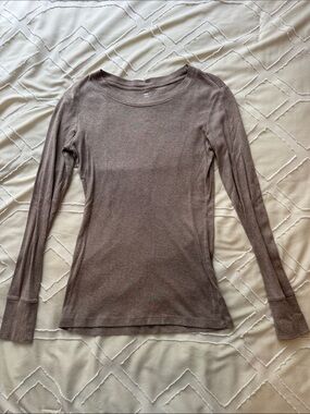 GAP Women's Long-Sleeve Crewneck Top in Taupe Brown